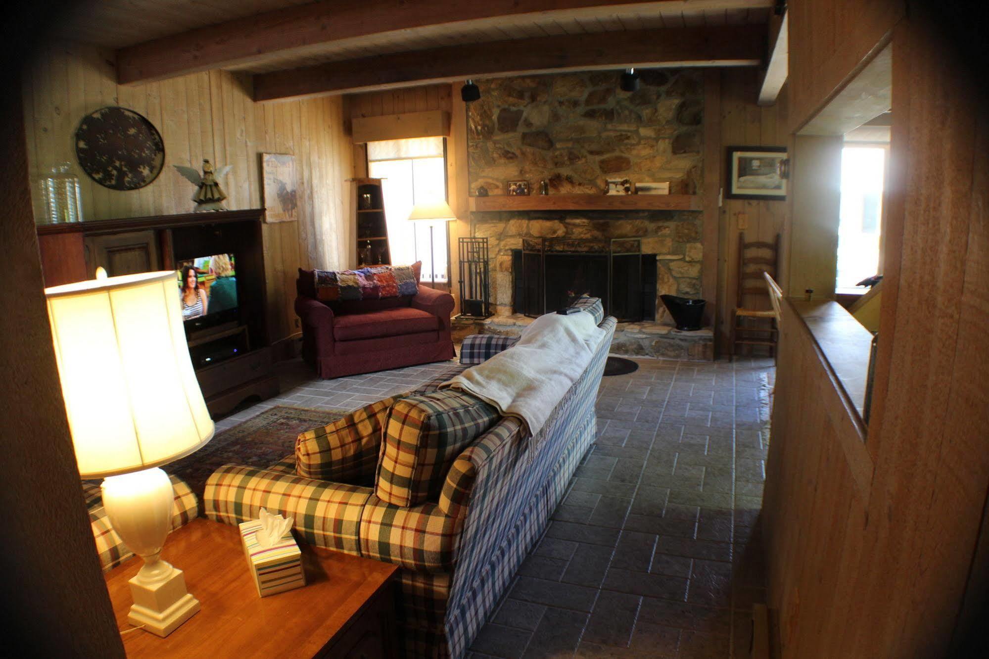 Bromley View Inn Bondville Exterior foto