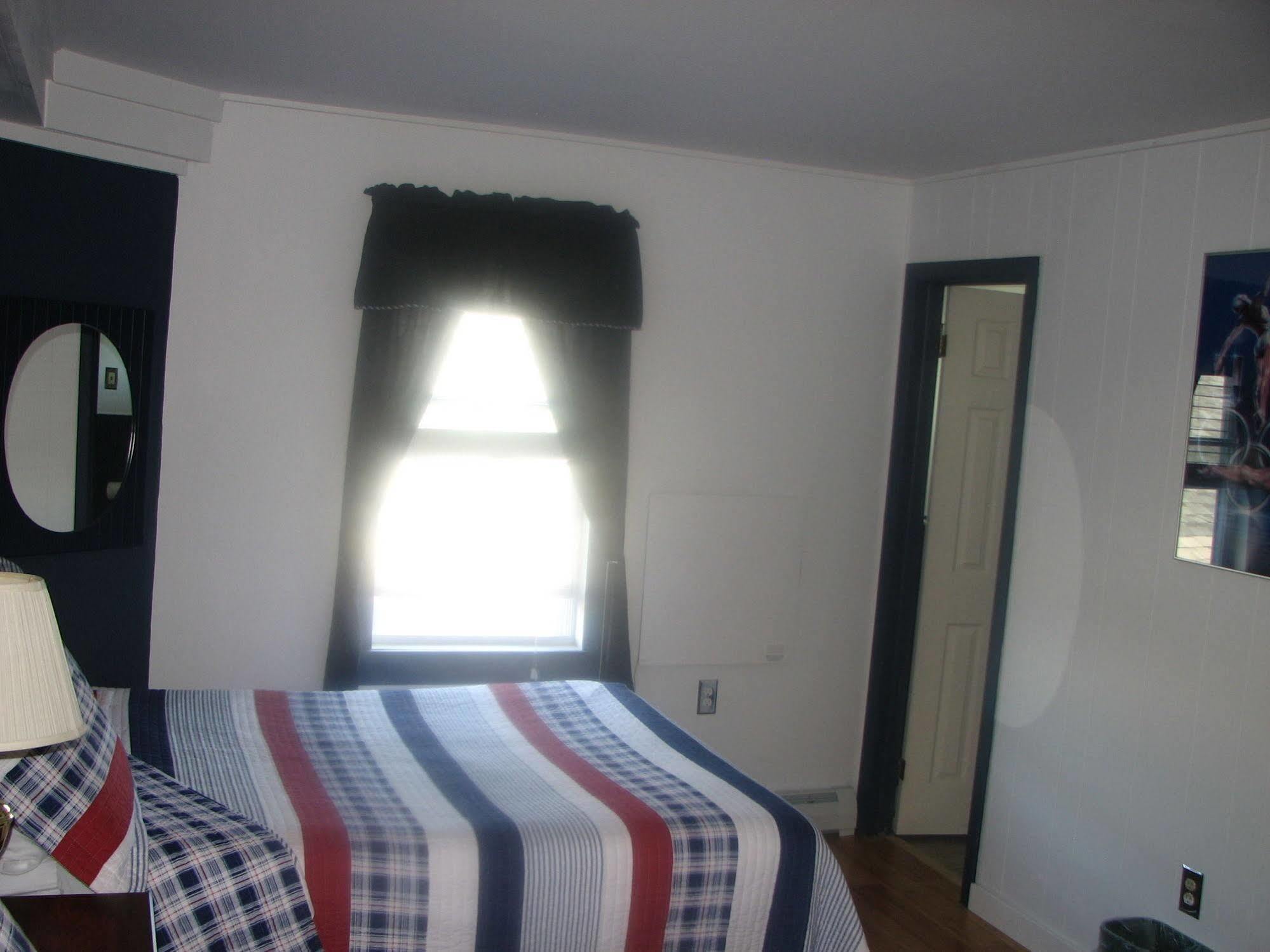 Bromley View Inn Bondville Exterior foto